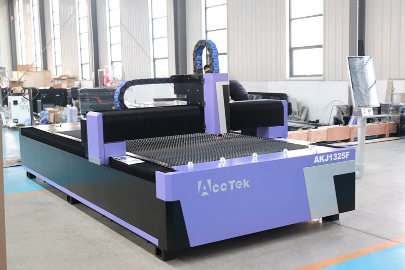 Китай Промышленный лазерный ре – обзор и цена Industrial Laser Cutting Machine Price