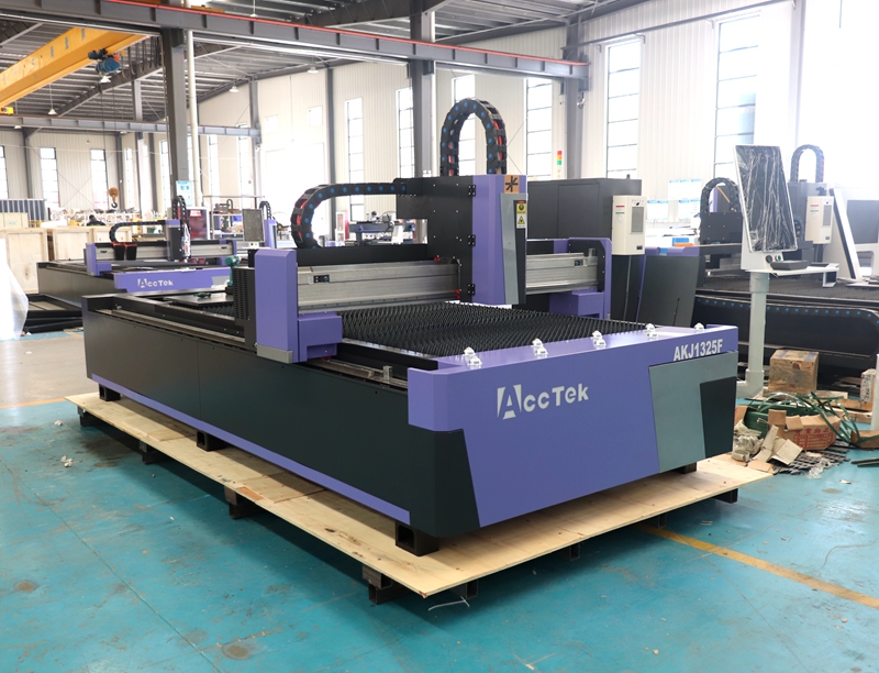 Китай Промышленный лазерный ре – обзор и цена Industrial Laser Cutting Machine Price